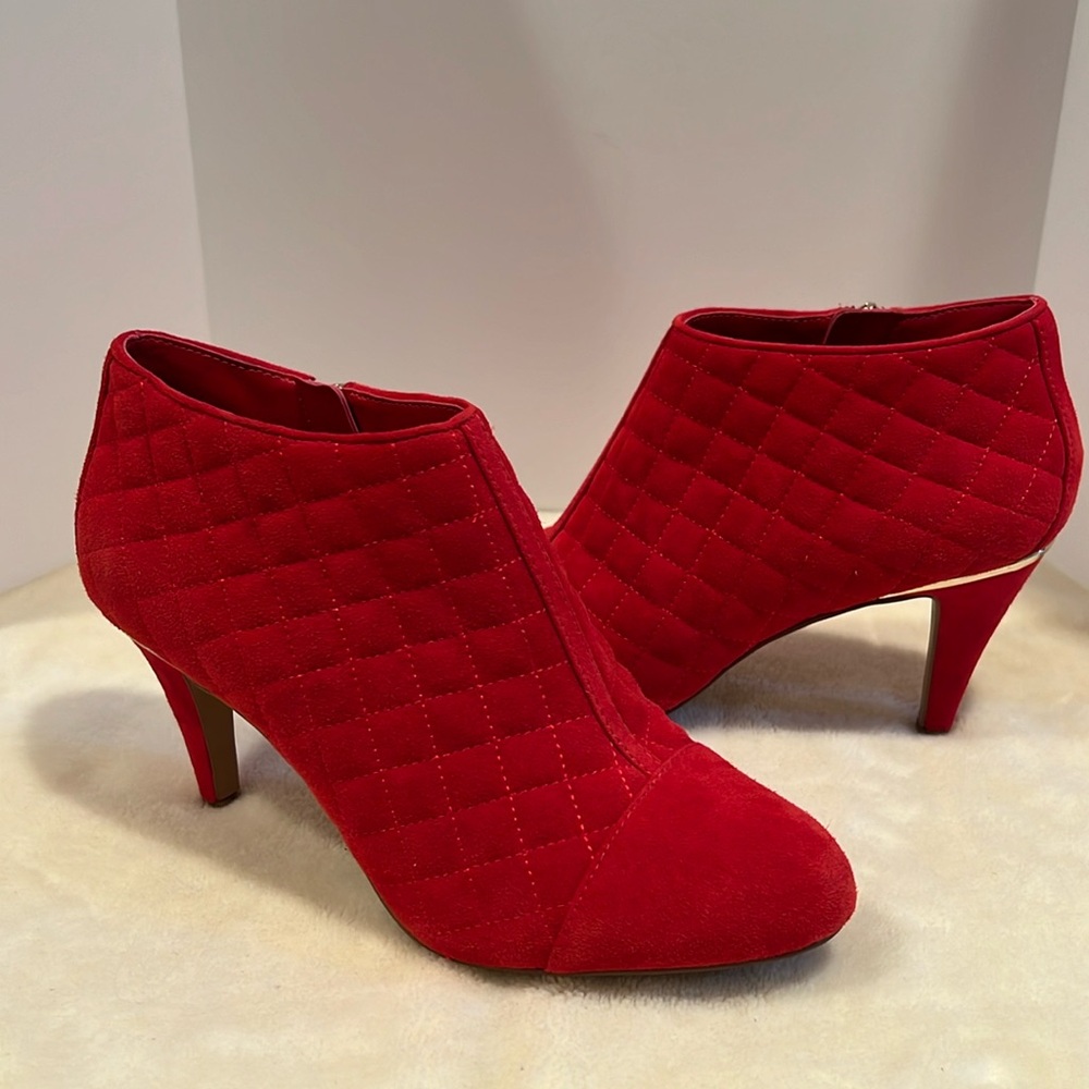 Vince Camuto Quilted Bootie 7.5